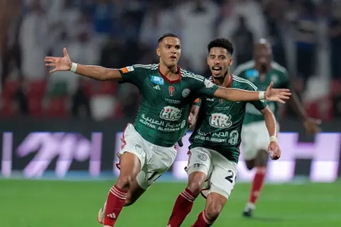  الاتفاق يتجاوز الخلود بثنائية ويشارك الأهلي صدارة الدوري السعودي